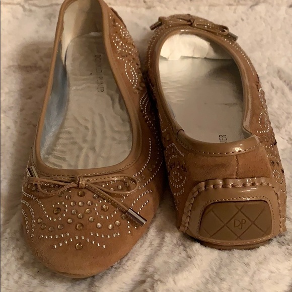 Donald Pliner Jeweled Studded Flats. 8.5 - Picture 3 of 8
